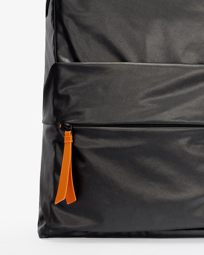 TID Black Backpack – Minimalist Design, Maximum Functionality