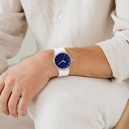 TID No.3 Lightweight Scandinavian Watch – Transparent TR90 Case, Blue Dial & Silicone Strap