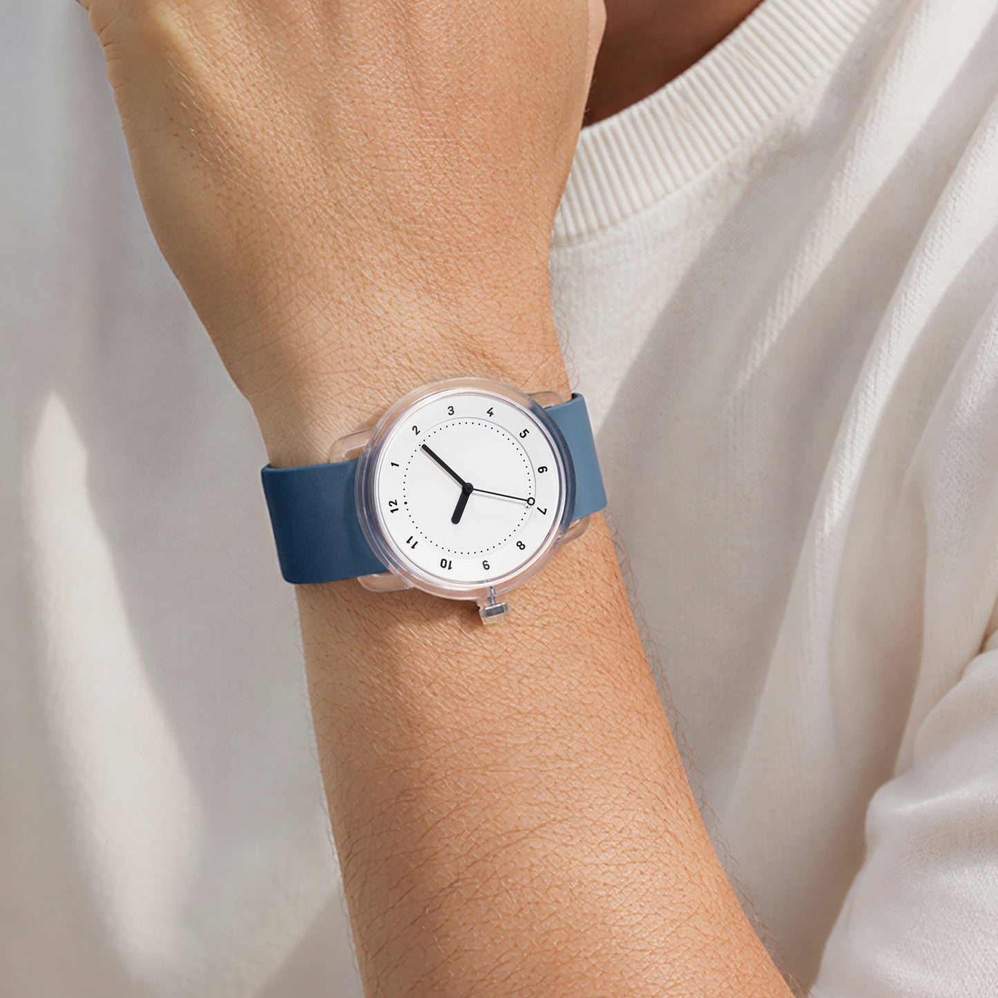 TID No.3 Lightweight Minimalist Watch – White Dial, Ocean Blue Silicone Strap, 38mm