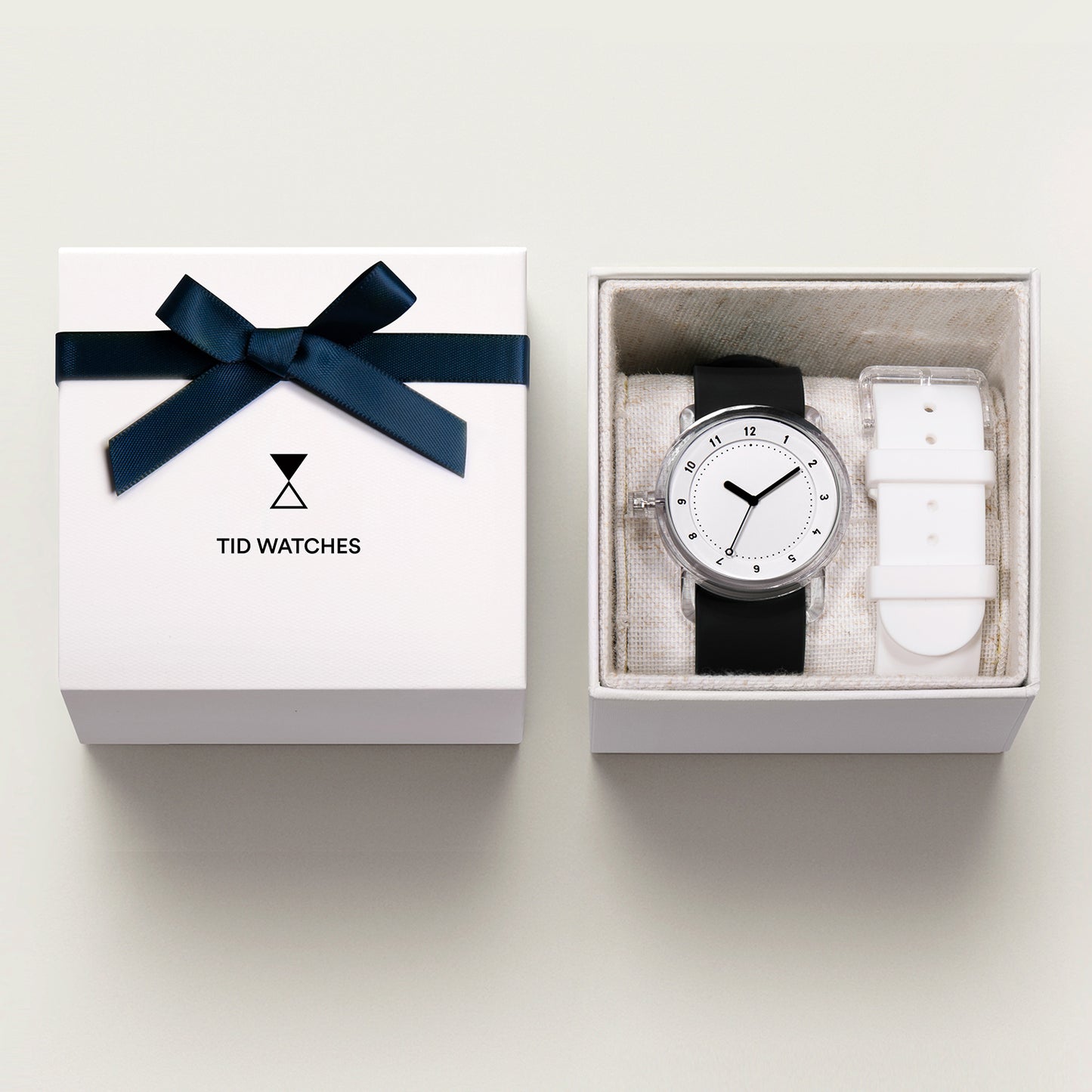 TID No.3 TR90 38mm White / Black Silicone Strap / Transparent Buckle